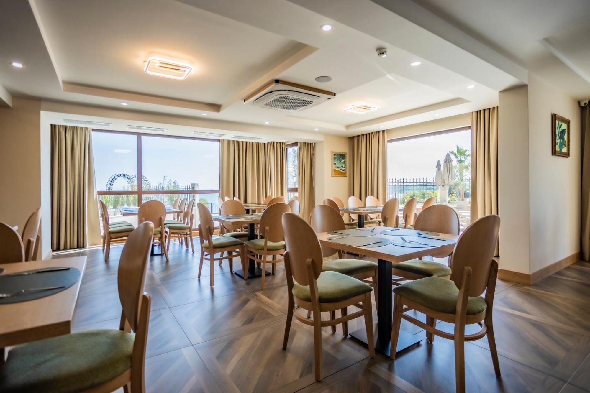 Natura All Seasons Boutique Hotel Burgas City Exterior foto